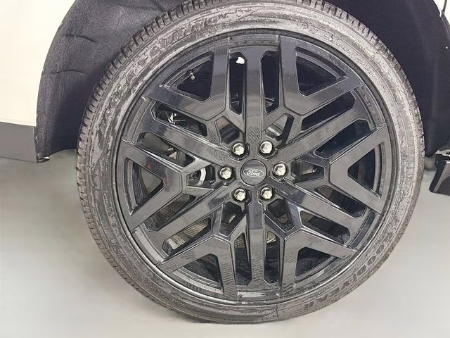 2026 Star White Metallic Tri-Coat Ford Expedition Max Platinum 4X4 SUV