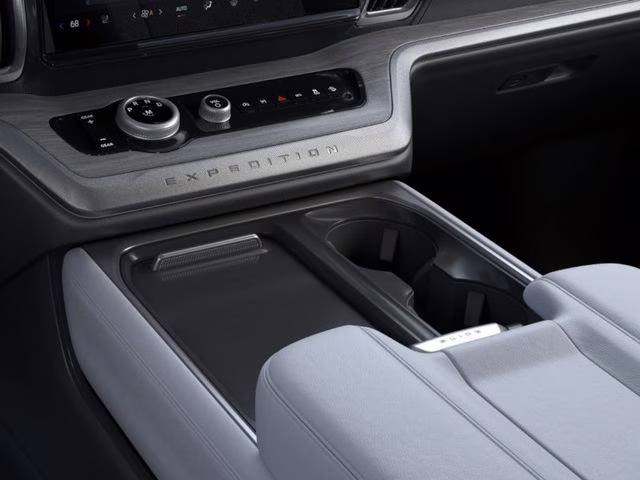 2026 Space Silver Metallic Ford Expedition Platinum 4X4 SUV
