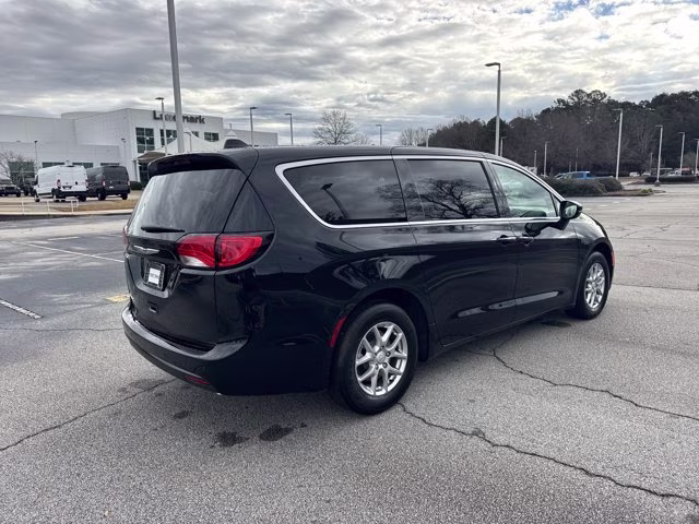 2026 Diamond Black Crystal Pearlcoat Chrysler Voyager LX FWD Van