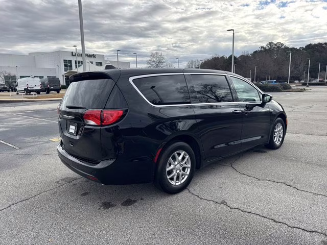 2026 Diamond Black Crystal Pearlcoat Chrysler Voyager LX FWD Van