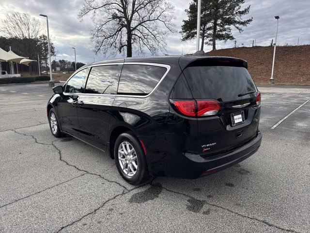 2026 Diamond Black Crystal Pearlcoat Chrysler Voyager LX FWD Van