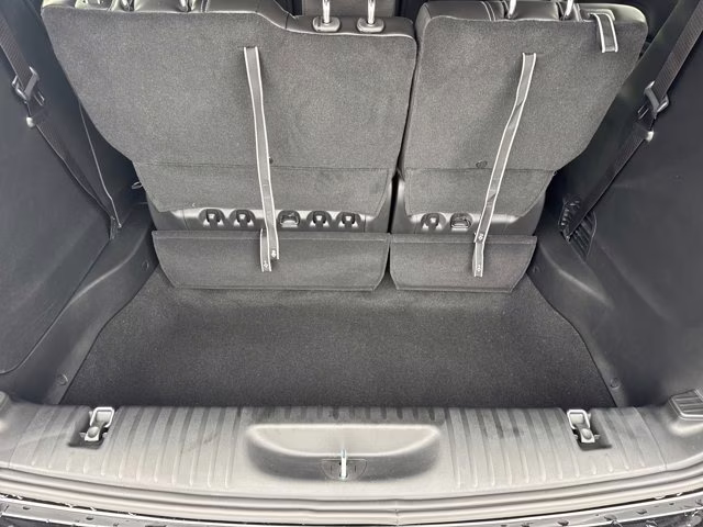 2026 Diamond Black Crystal Pearlcoat Chrysler Voyager LX FWD Van