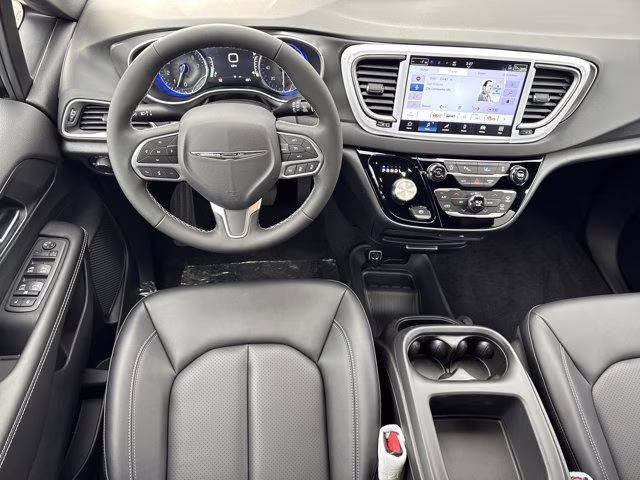 2026 Diamond Black Crystal Pearlcoat Chrysler Voyager LX FWD Van