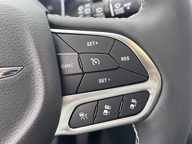 2026 Diamond Black Crystal Pearlcoat Chrysler Voyager LX FWD Van