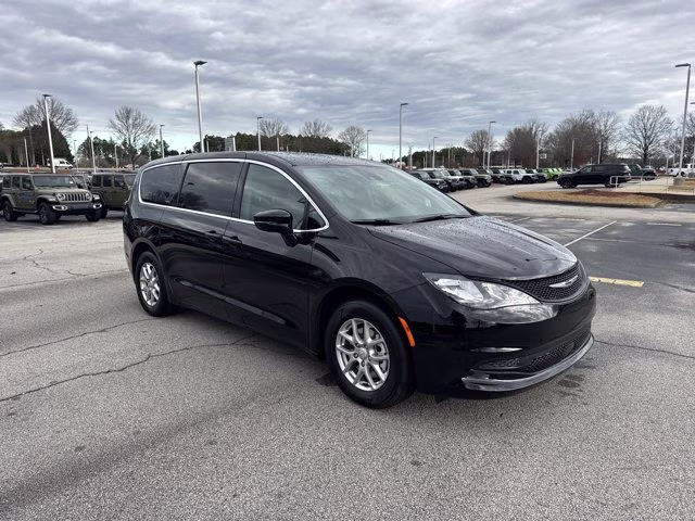 2026 Diamond Black Crystal Pearlcoat Chrysler Voyager LX FWD Van