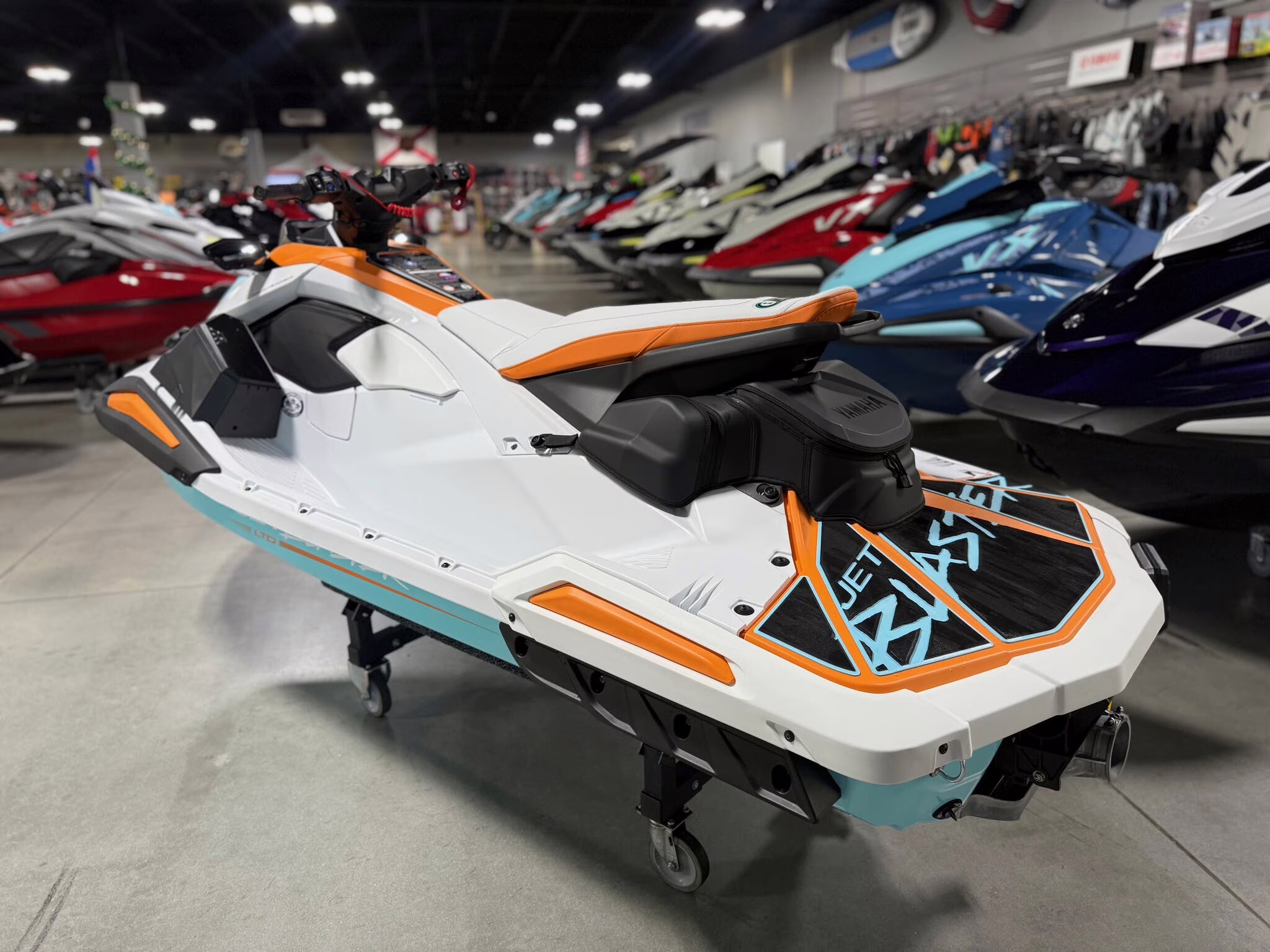 2026 Yamaha JetBlaster LTD Boat