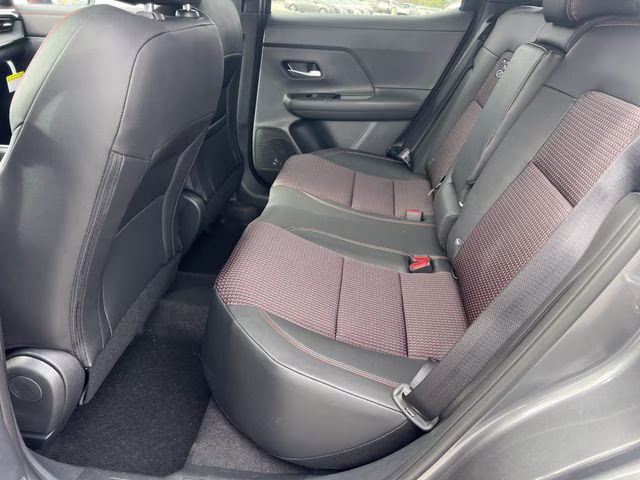 2026 Gun Metallic/Scarlet Ember Tintcoat Nissan Kicks SR FWD SUV