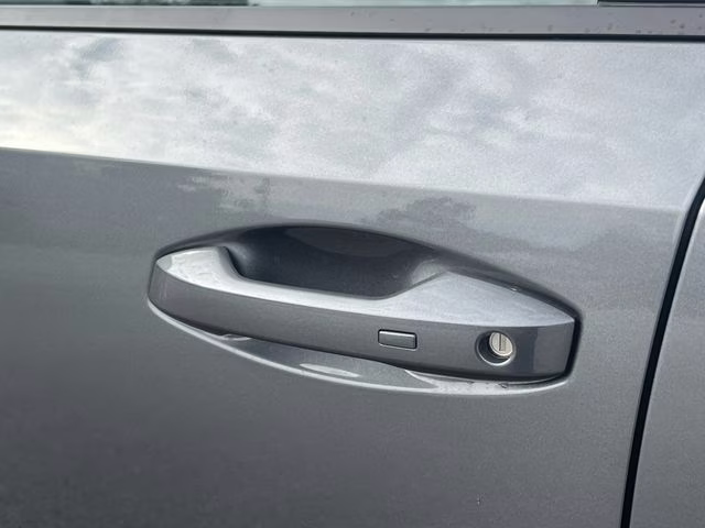 2026 Gun Metallic/Scarlet Ember Tintcoat Nissan Kicks SR FWD SUV