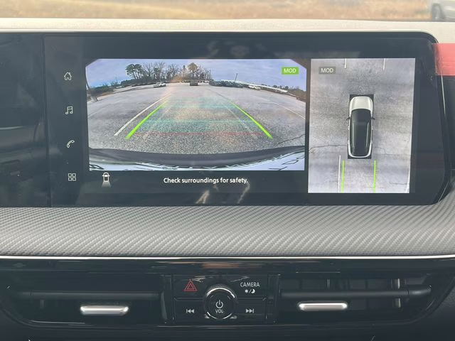 2026 Gun Metallic/Scarlet Ember Tintcoat Nissan Kicks SR FWD SUV