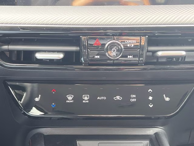 2026 Gun Metallic/Scarlet Ember Tintcoat Nissan Kicks SR FWD SUV