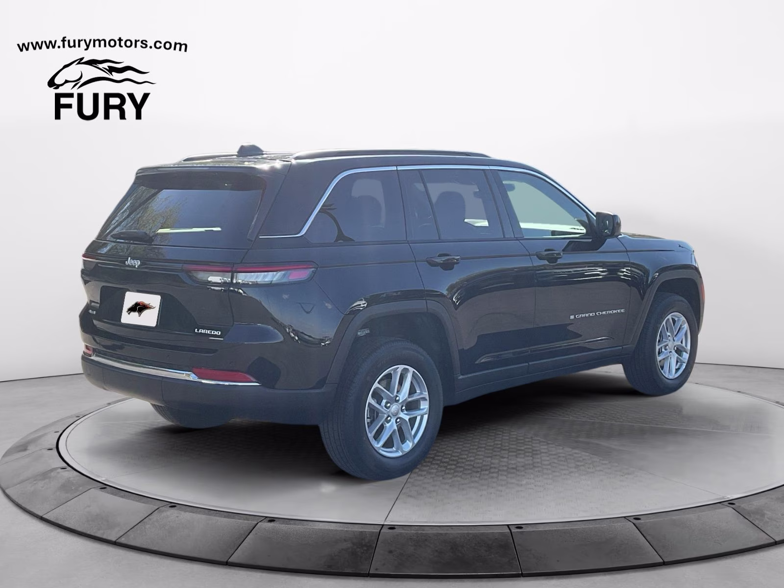 2025 Diamond Black Crystal Pearlcoat Jeep Grand Cherokee Laredo X 4X4 SUV