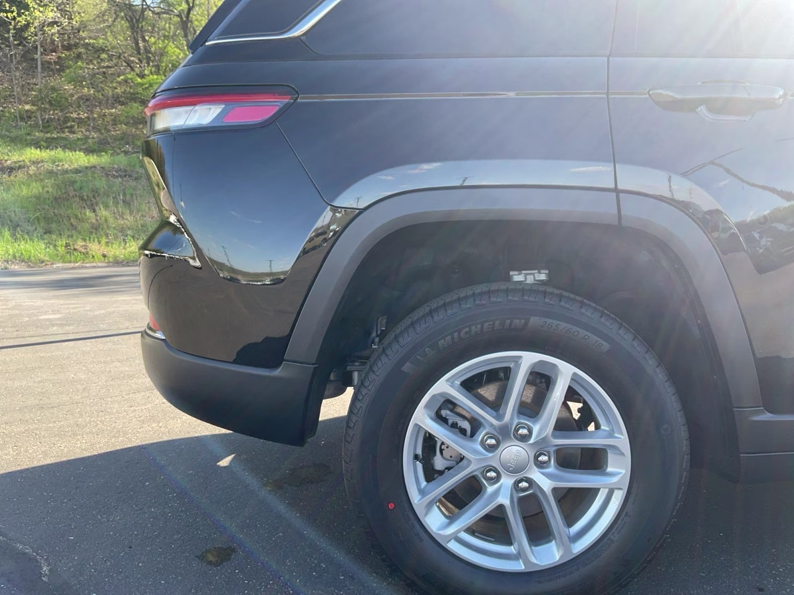 2025 Diamond Black Crystal Pearlcoat Jeep Grand Cherokee Laredo X 4X4 SUV