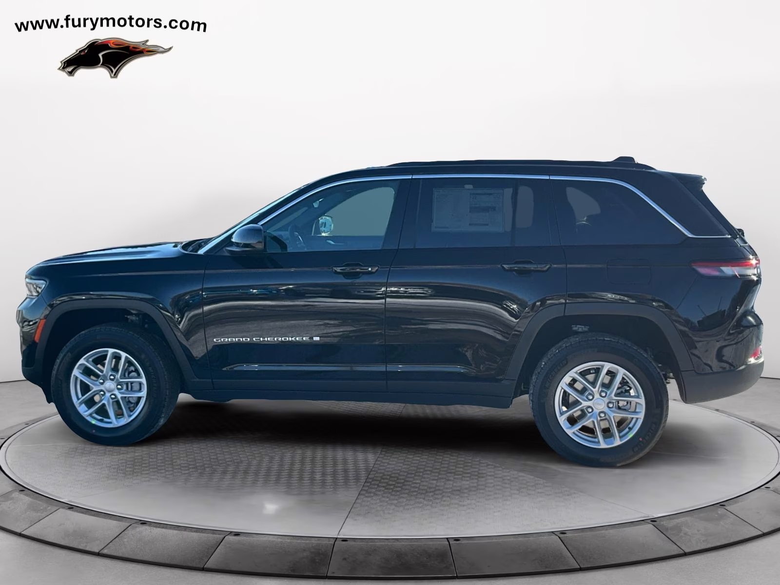 2025 Diamond Black Crystal Pearlcoat Jeep Grand Cherokee Laredo X 4X4 SUV