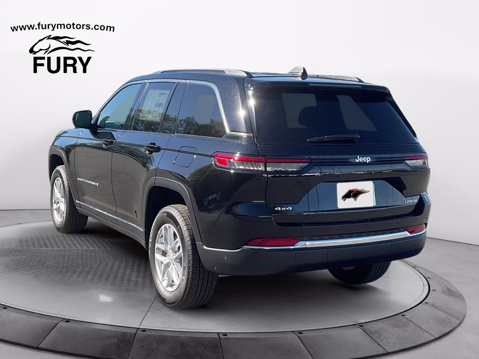 2025 Diamond Black Crystal Pearlcoat Jeep Grand Cherokee Laredo X 4X4 SUV