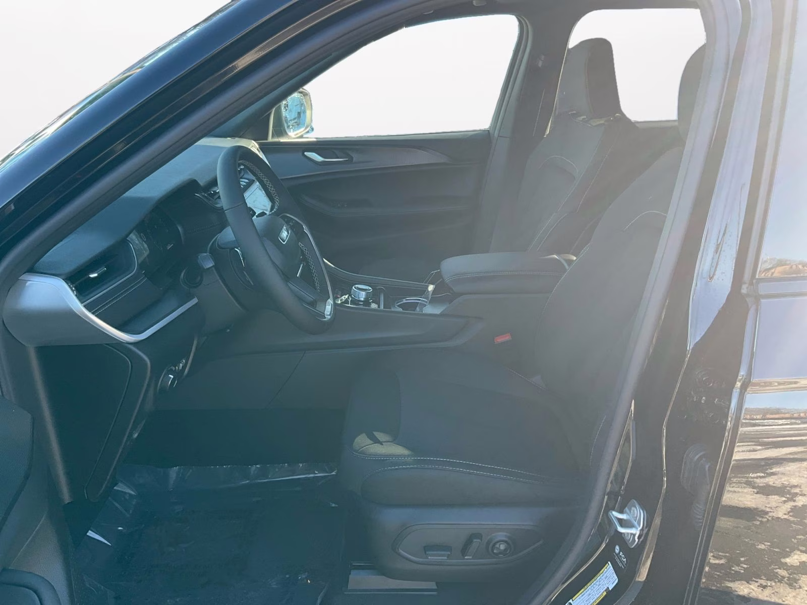 2025 Diamond Black Crystal Pearlcoat Jeep Grand Cherokee Laredo X 4X4 SUV