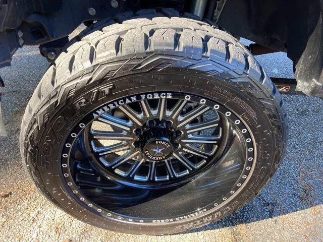 2024 Gray Metallic Ford Super Duty F-350 SRW Limited 4X4 Truck