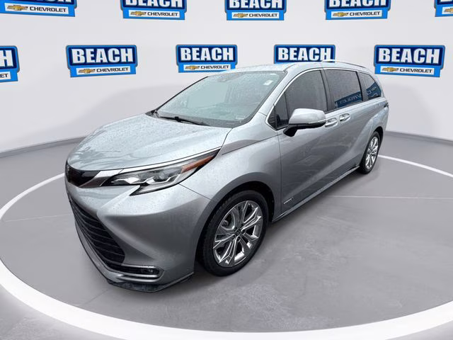 2021 Celestial Silver Metallic Toyota Sienna Platinum FWD Van
