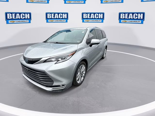 2021 Celestial Silver Metallic Toyota Sienna Platinum FWD Van