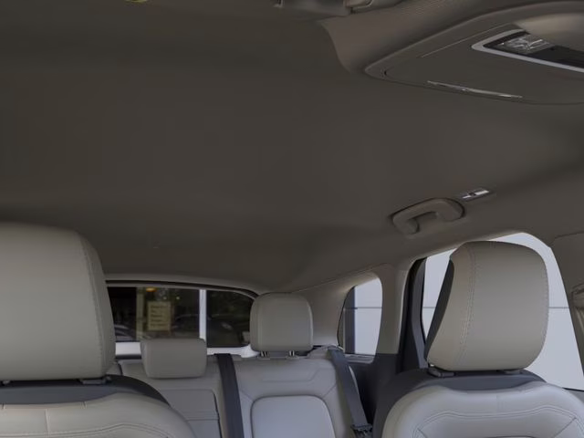 2026 Crystal White Metallic Clearcoat Lincoln Corsair Premiere FWD SUV