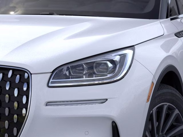 2026 Crystal White Metallic Clearcoat Lincoln Corsair Reserve FWD SUV