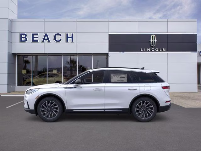 2026 Crystal White Metallic Clearcoat Lincoln Corsair Reserve FWD SUV