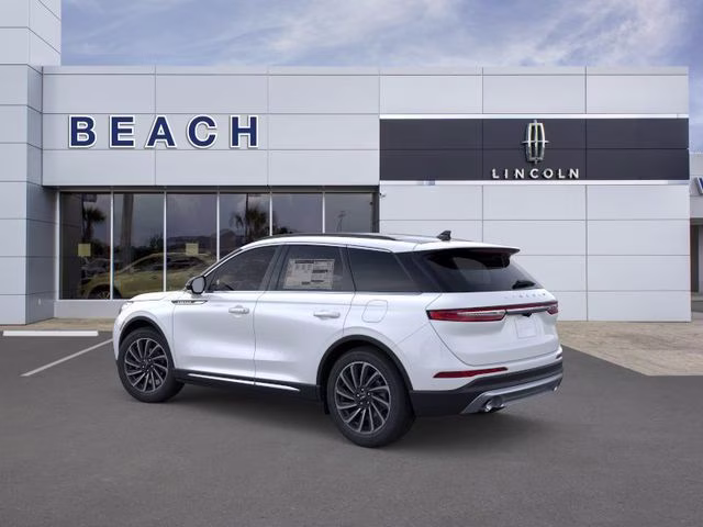 2026 Crystal White Metallic Clearcoat Lincoln Corsair Reserve FWD SUV