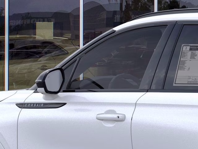 2026 Pristine White Metallic Tri-Coat Lincoln Corsair Reserve AWD SUV