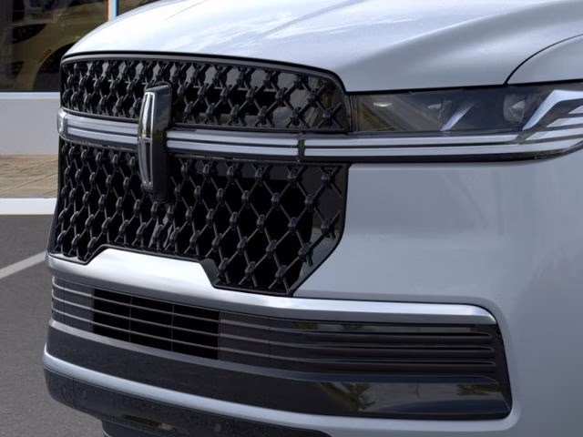 2025 Gray Mist Metallic Tri-Coat Lincoln Navigator Reserve 4X4 SUV