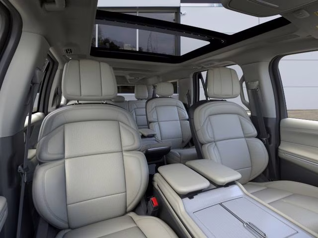 2025 Starlight Gray Premium Colorant Lincoln Navigator L Reserve 4X4 SUV