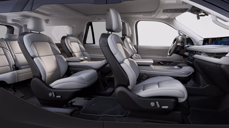 2025 Starlight Gray Premium Colorant Lincoln Navigator L Reserve 4X4 SUV