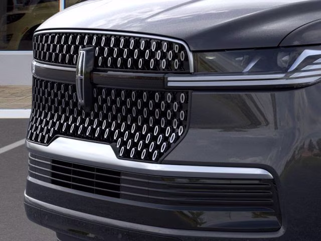 2025 Starlight Gray Metallic Lincoln Navigator Reserve-L 4X4 SUV