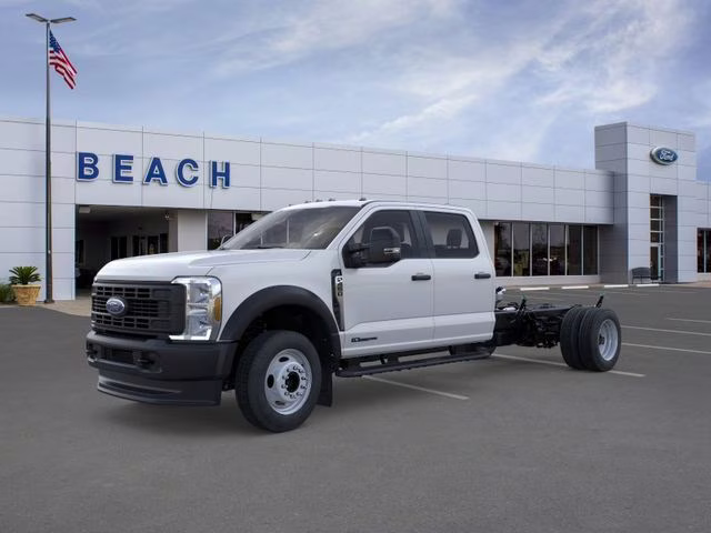 2026 Oxford White Ford Super Duty F-450 DRW XL DRW 4X4 Truck