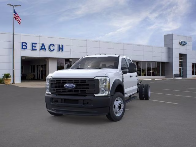 2026 Oxford White Ford Super Duty F-450 DRW XL DRW 4X4 Truck