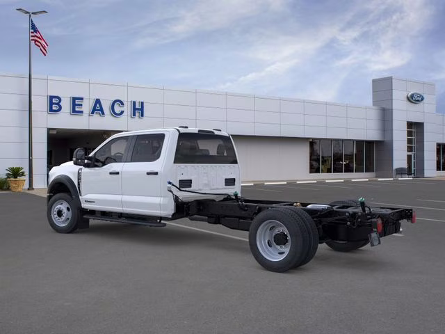 2026 Oxford White Ford Super Duty F-550 DRW XL DRW 4X4 Truck