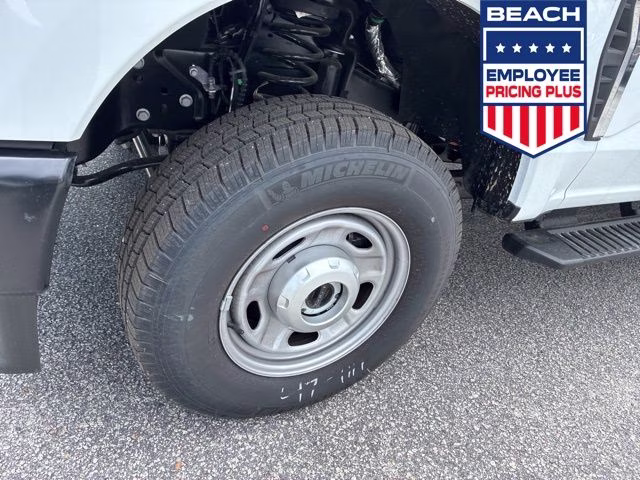 2026 Oxford White Ford Super Duty F-250 SRW XL 4X4 Truck