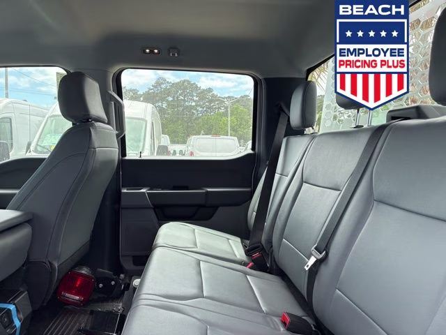 2026 Oxford White Ford Super Duty F-250 SRW XL 4X4 Truck