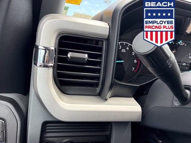2026 Oxford White Ford Super Duty F-250 SRW XL 4X4 Truck