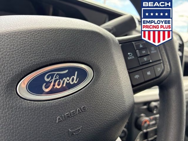 2026 Oxford White Ford Super Duty F-250 SRW XL 4X4 Truck