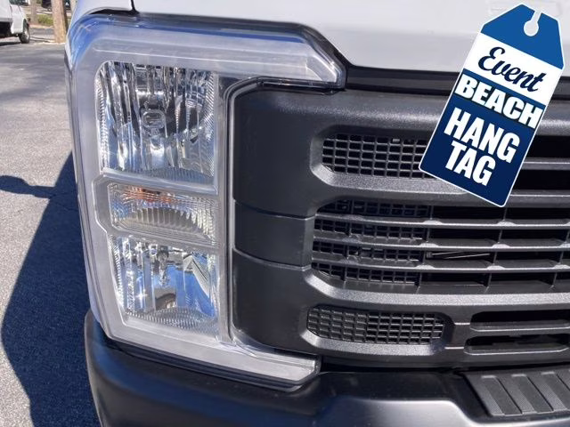 2026 Oxford White Ford Super Duty F-250 SRW XL 4X4 Truck