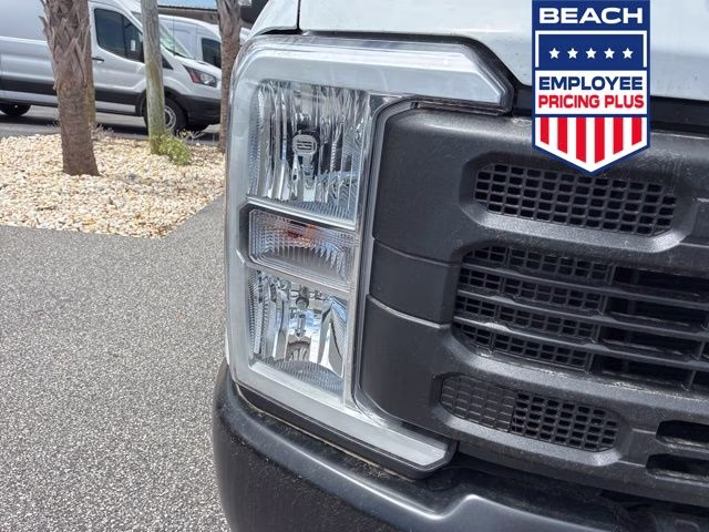 2026 Oxford White Ford Super Duty F-250 SRW XL 4X4 Truck