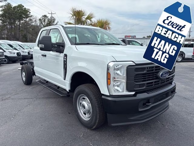 2026 Oxford White Ford Super Duty F-250 SRW XL 4X4 Truck