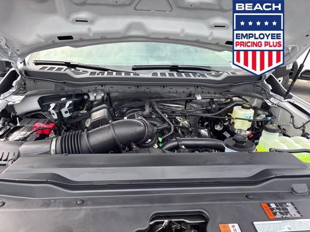 2026 Oxford White Ford Super Duty F-250 SRW XL 4X4 Truck