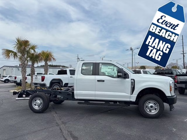 2026 Oxford White Ford Super Duty F-250 SRW XL 4X4 Truck