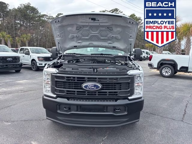 2026 Oxford White Ford Super Duty F-250 SRW XL 4X4 Truck