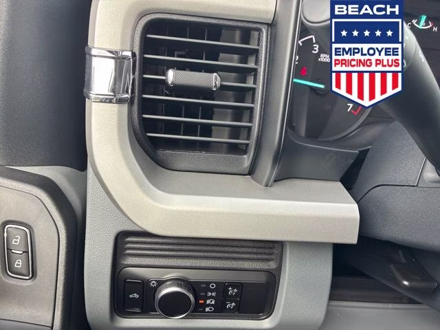 2026 Oxford White Ford Super Duty F-250 SRW XL 4X4 Truck