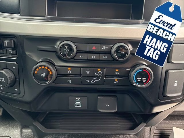 2026 Oxford White Ford Super Duty F-250 SRW XL 4X4 Truck