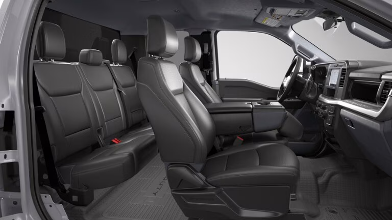 2026 Oxford White Ford Super Duty F-250 SRW XL 4X4 Truck