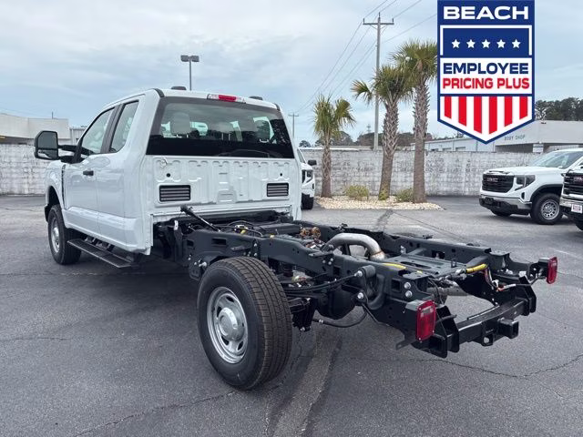 2026 Oxford White Ford Super Duty F-250 SRW XL 4X4 Truck