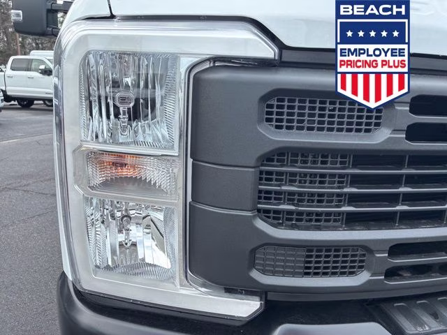 2026 Oxford White Ford Super Duty F-250 SRW XL 4X4 Truck