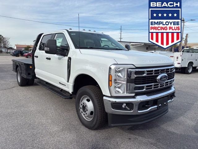 2026 Oxford White Ford Super Duty F-350 DRW XL DRW 4X4 Truck